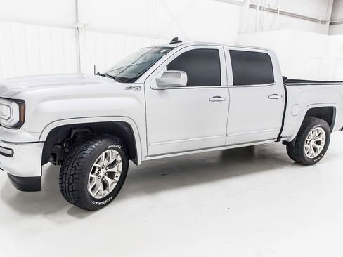 Used 2018 GMC Sierra 1500 SLT w/ Texas SLT Premium Package AWD/4WD image 3