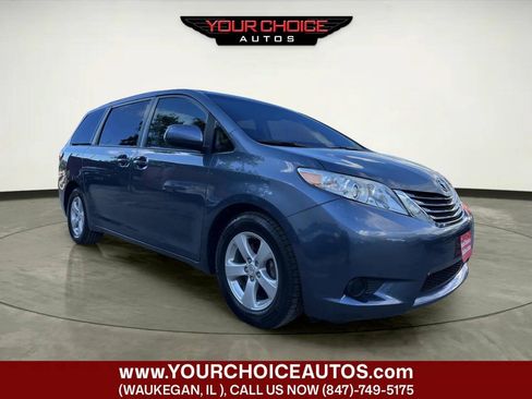 Used 2017 Toyota Sienna LE FWD image 7