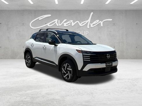 New 2027 Nissan Kicks SV FWD image 2