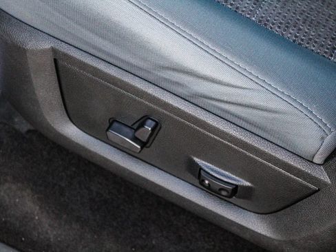 Used 2018 RAM 1500 Big Horn RWD image 22
