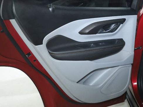 Used 2021 GMC Terrain SLT image 13