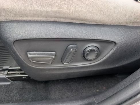 Used 2021 Toyota RAV4 XLE FWD image 16