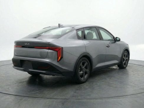 Used 2025 Kia K4 LXS image 9