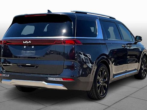 Used 2022 Kia Carnival SX Prestige image 12