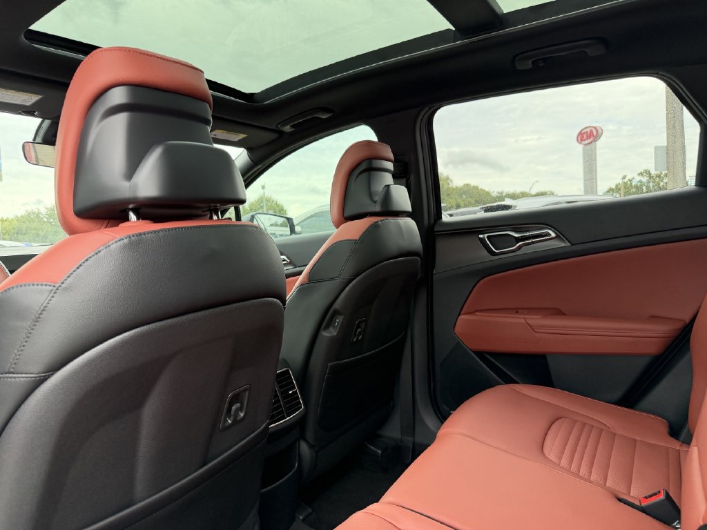 New 2026 Kia Sportage SX FWD image 16