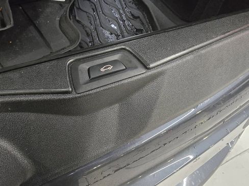 Used 2021 BMW X5 M50i w/ Premium Package image 45