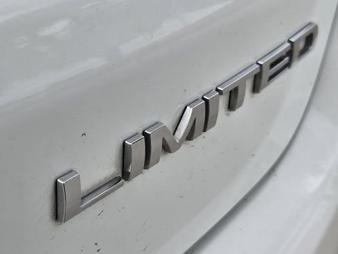 Used 2025 Jeep Compass Limited AWD/4WD image 13