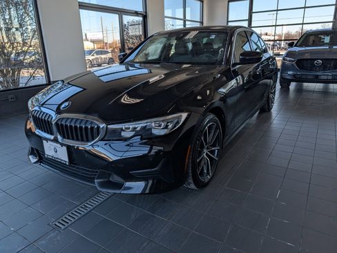 Used 2019 BMW 330i xDrive Sedan w/ Driving Assistance Package image 7