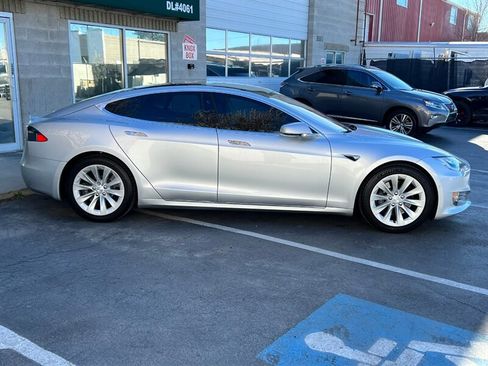 Used 2018 Tesla Model S 75D image 8
