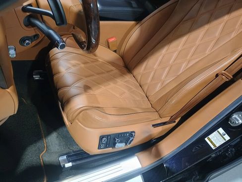 Used 2015 Bentley Flying Spur V8 image 16