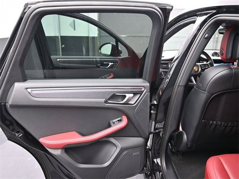 Used 2023 Porsche Macan GTS image 23