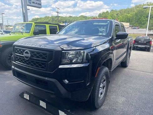 Used 2024 Nissan Frontier S w/ Tow Package AWD/4WD image 2