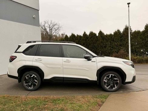 New 2025 Subaru Forester Premium image 2