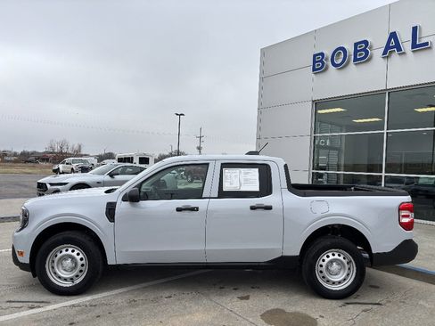 Used 2025 Ford Maverick XL image 2