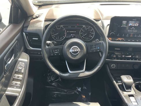 Used 2023 Nissan Rogue SL w/ SL Premium Package FWD image 8