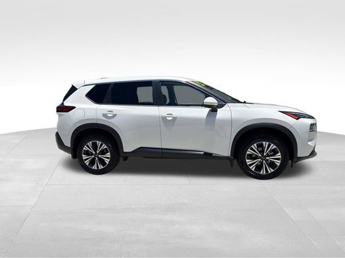 Used 2023 Nissan Rogue SV FWD image 8