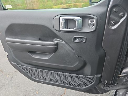 Used 2021 Jeep Wrangler Unlimited Willys image 26