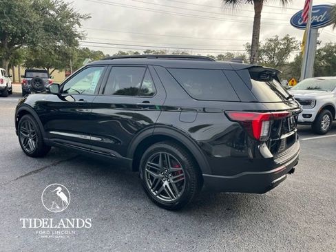 New 2026 Ford Explorer ST-Line w/ ST-Line Street Pack RWD image 5