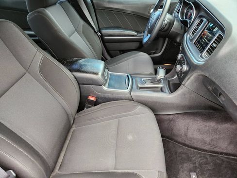 Used 2017 Dodge Charger R/T RWD image 17