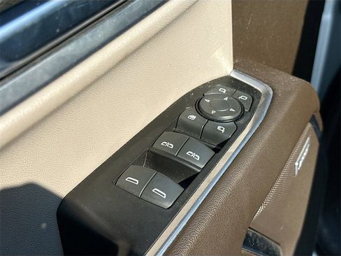 Used 2022 GMC Sierra 1500 SLT w/ SLT Premium Plus Package image 18