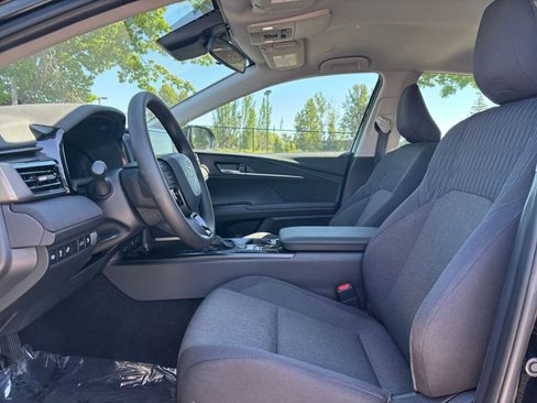 Used 2025 Toyota Camry LE FWD image 25