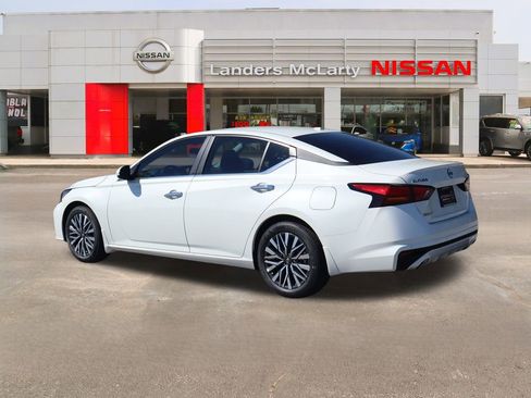 New 2025 Nissan Altima 2.5 SV w/ SV Premium Package image 5