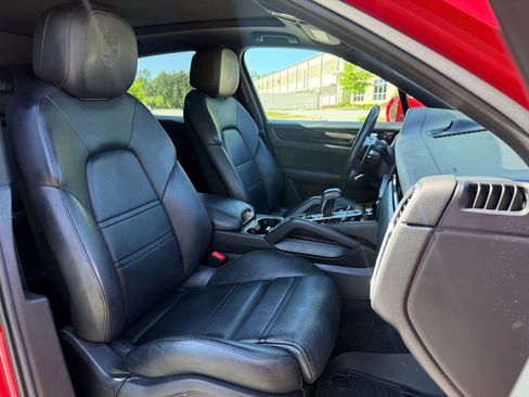 Used 2021 Porsche Cayenne S AWD/4WD image 35