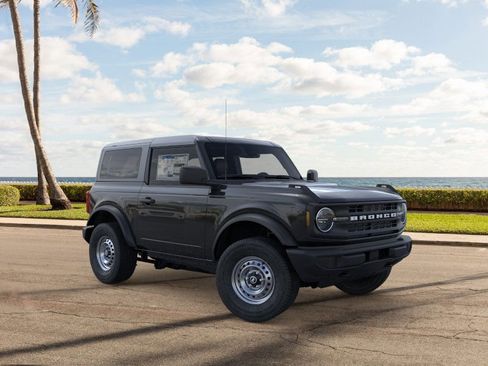 New 2026 Ford Bronco Base image 7