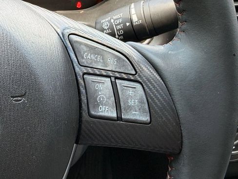 Used 2014 MAZDA MAZDA3 i Touring FWD image 32