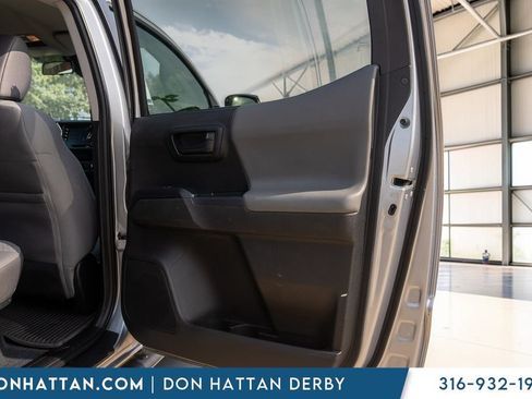 Used 2021 Toyota Tacoma SR AWD/4WD image 20