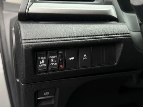 Used 2025 Honda Odyssey EX-L image 27