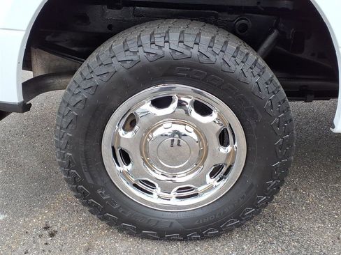 Used 2017 Ford F150 XL w/ Equipment Group 101A Mid AWD/4WD image 11