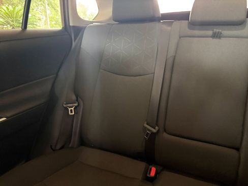 Used 2025 Toyota RAV4 XLE image 33