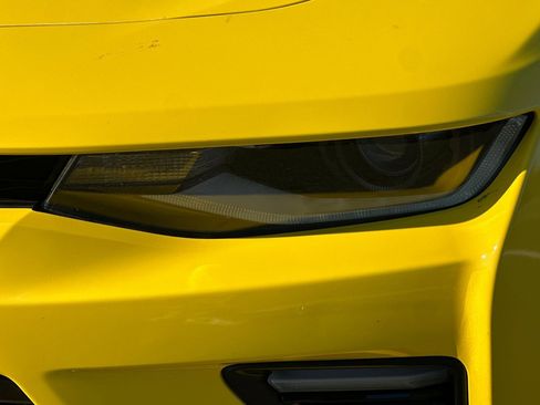 Used 2018 Chevrolet Camaro SS image 6