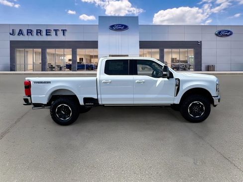 New 2026 Ford F250 Lariat w/ Tremor Off-Road Package AWD/4WD image 8