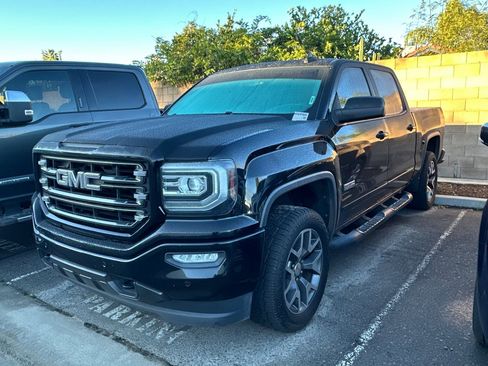 Used 2017 GMC Sierra 1500 SLT image 2