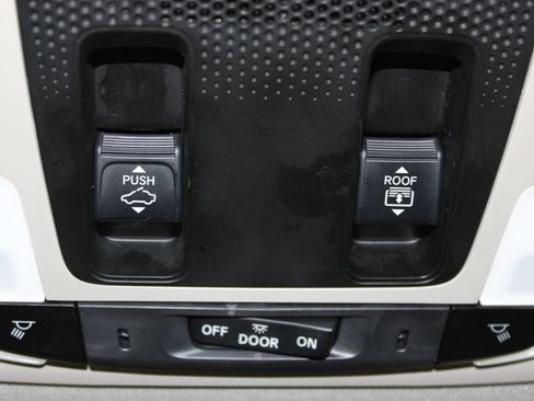 Used 2023 Honda Pilot Touring image 59