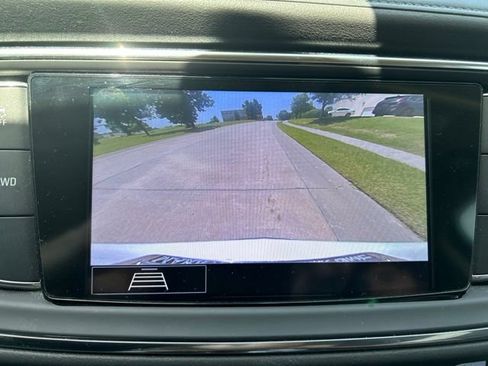 Used 2021 Buick Enclave Essence w/ Sound and Sites Package AWD/4WD image 16