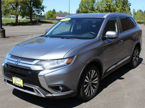 Used 2020 Mitsubishi Outlander SEL AWD/4WD image 2