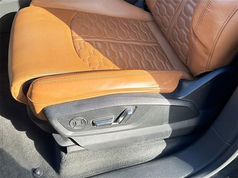 Used 2022 Audi RS Q8 image 21