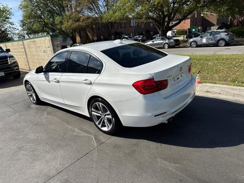 Used 2017 BMW 330i xDrive Sedan image 4