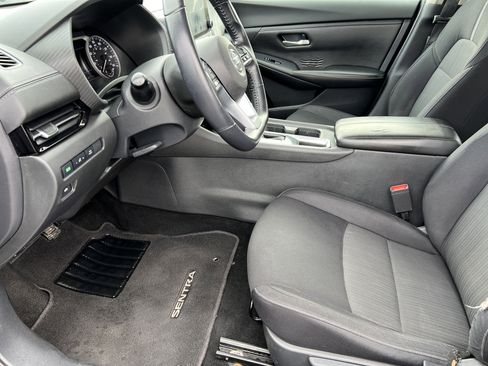 Used 2020 Nissan Sentra SV image 14