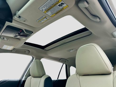Certified 2025 Subaru Outback Limited AWD/4WD image 23