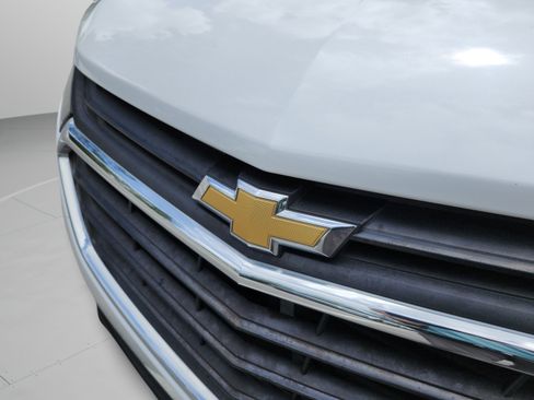 Used 2018 Chevrolet Equinox LT FWD image 33