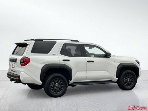 Certified 2025 Toyota 4Runner SR5 AWD/4WD image 7