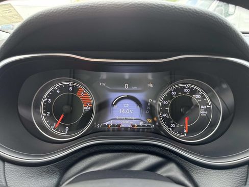 Used 2020 Jeep Cherokee Limited AWD/4WD image 38