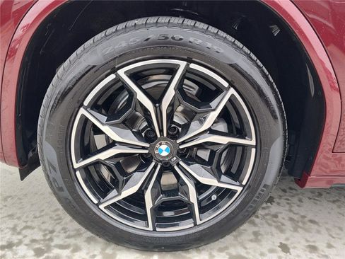 Certified 2025 BMW X4 xDrive30i image 13