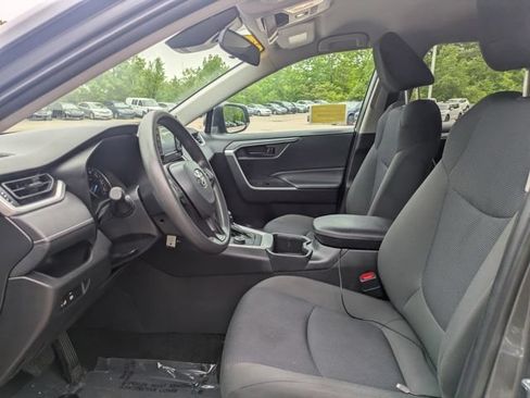 Used 2022 Toyota RAV4 LE AWD/4WD image 14
