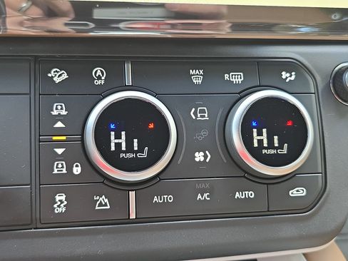 New 2026 Land Rover Defender 110 S image 23