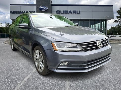 Used 2017 Volkswagen Jetta SEL FWD image 1